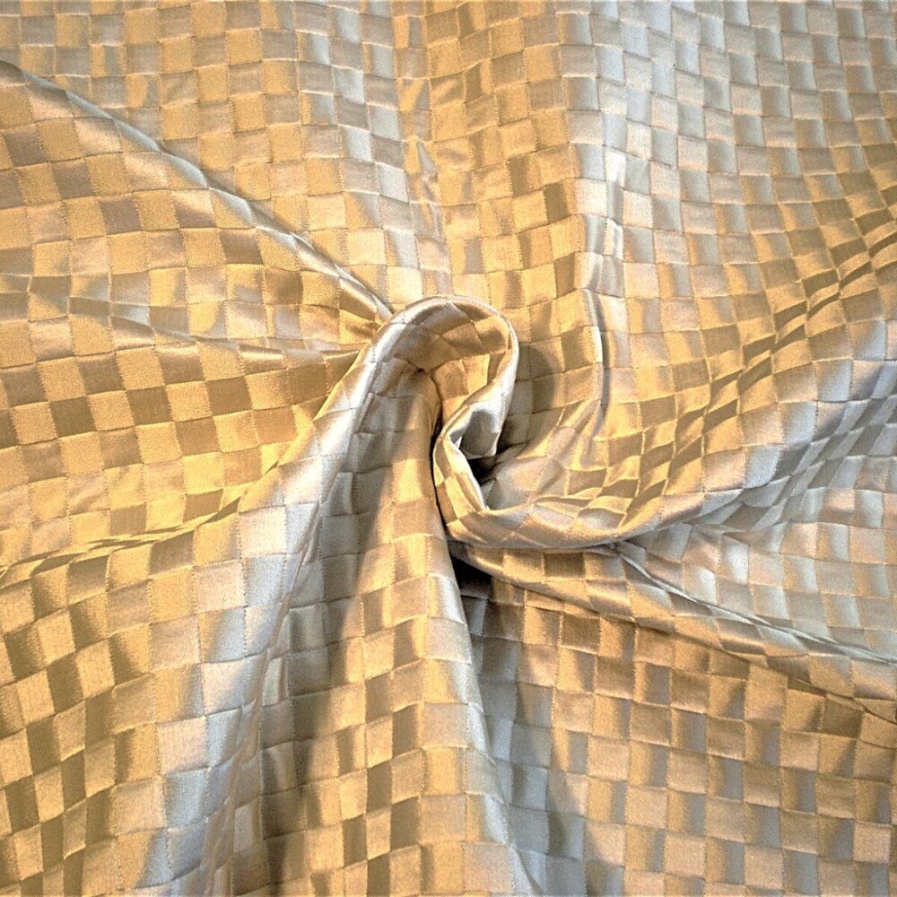 NEW BRENTANO CABLE KNIT CHINCHILLA DRAPERY FURNITURE UPHOLSTERY FABRIC 55" W
